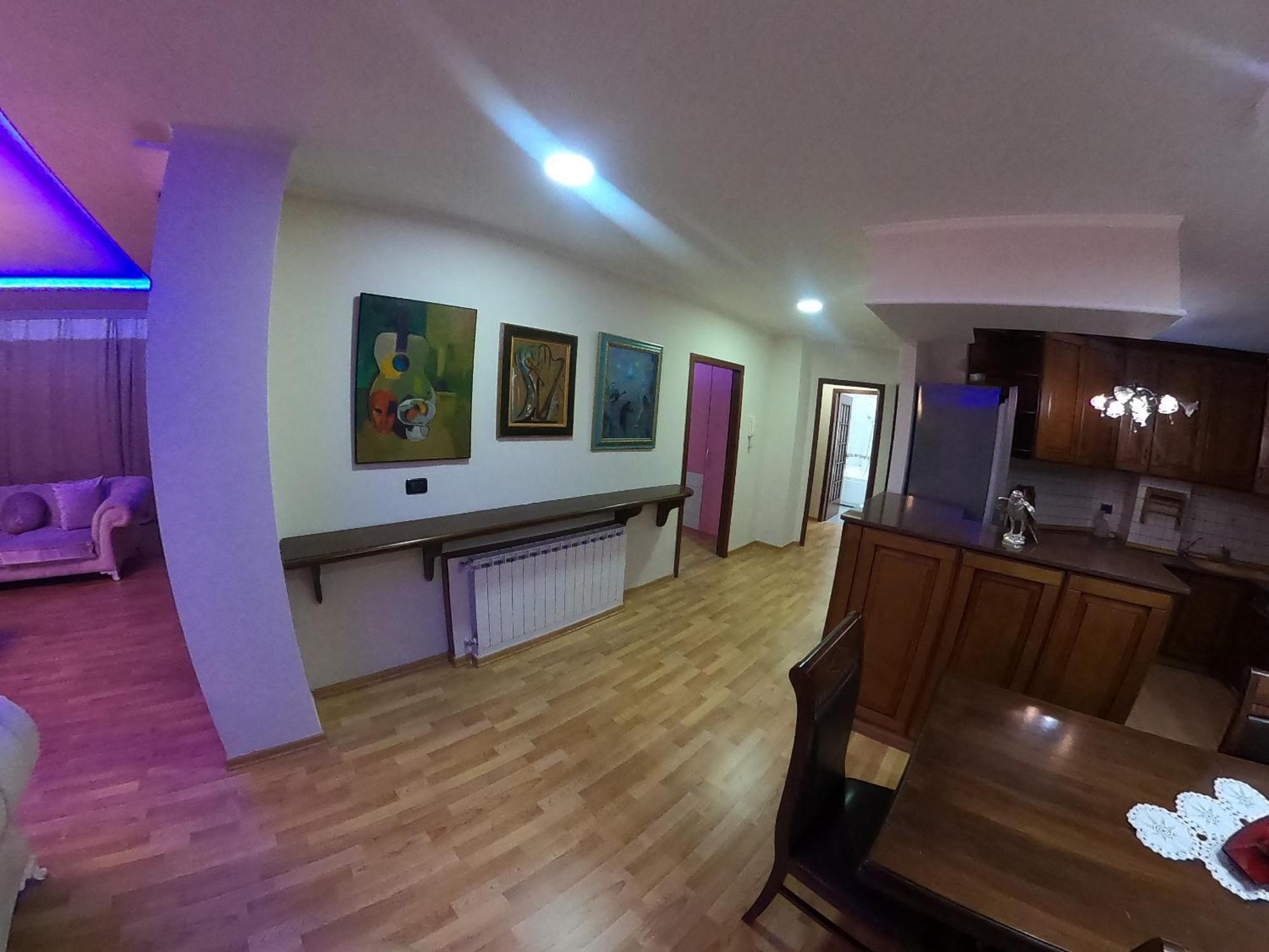 F C Apartment *
